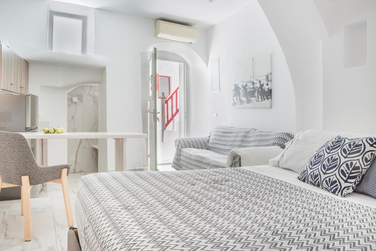 Kostantis Town Suites Mykonos Town ภายนอก รูปภาพ